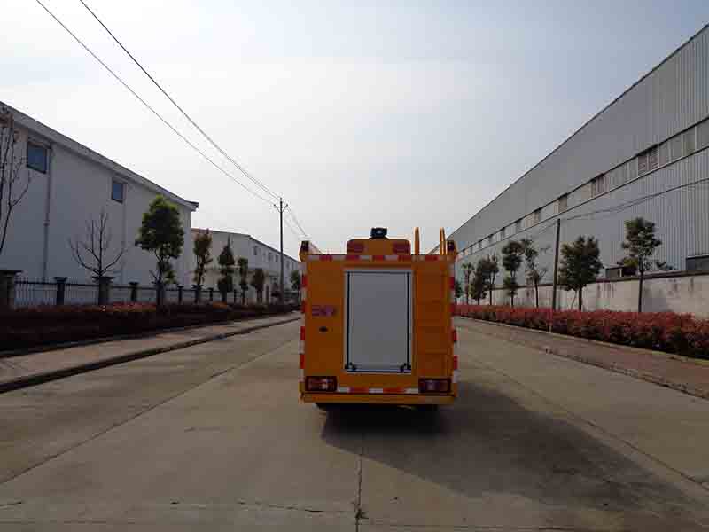 XZL5041XXH6型救險(xiǎn)車(chē)