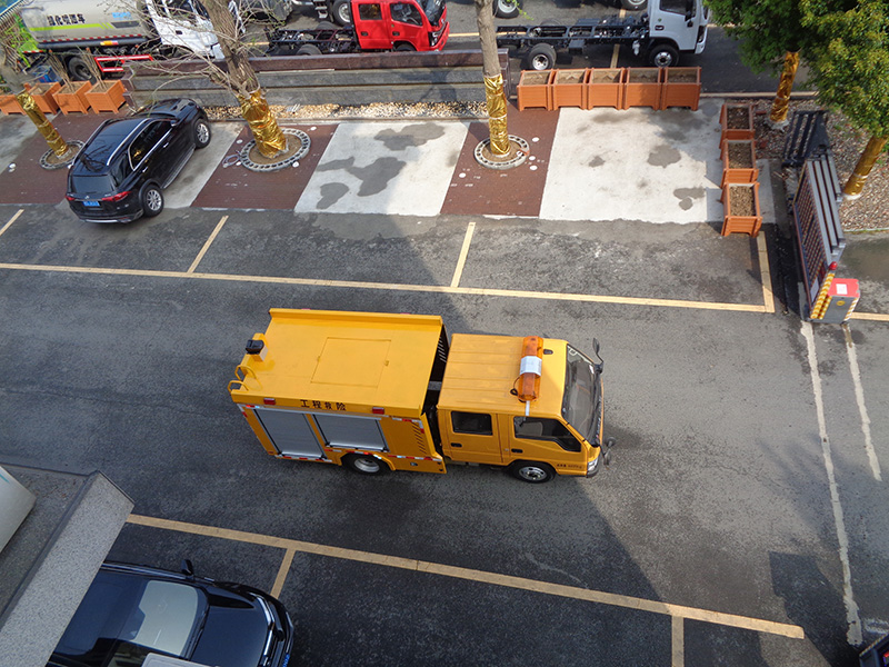 XZL5041XXH6型救險(xiǎn)車(chē)