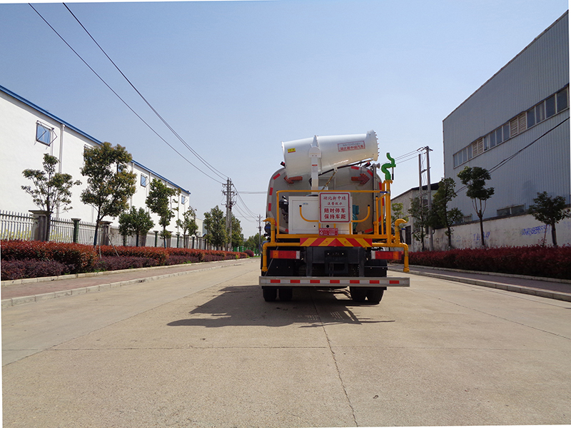 XZL5182GPS6型綠化噴灑車