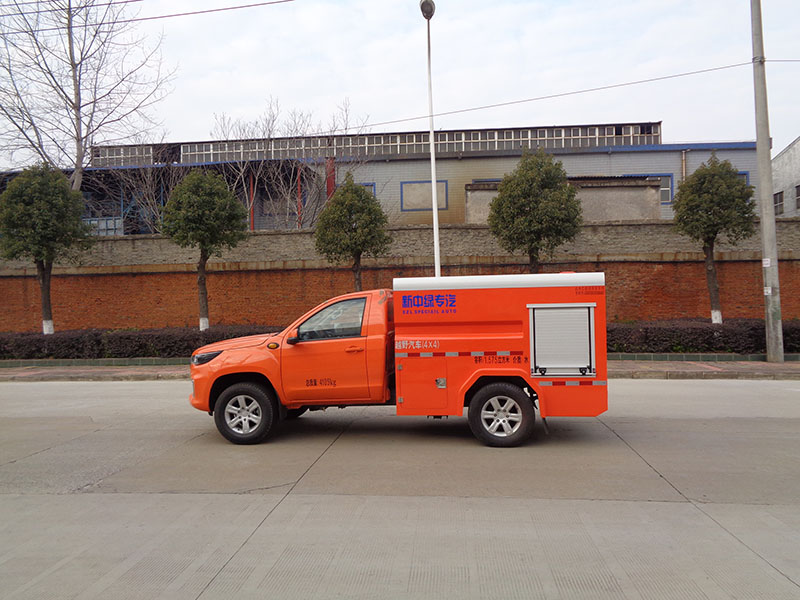 XZL5045GSS6型灑水車(chē)