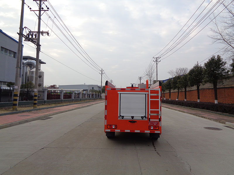 XZL5045GSS6型灑水車(chē)