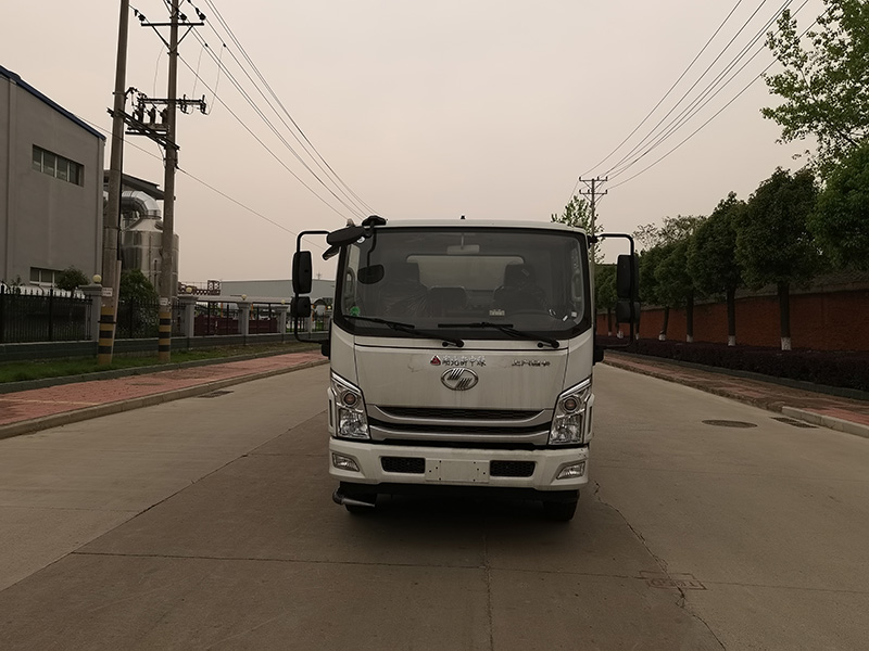 XZL5100GPS6型綠化噴灑車(chē)