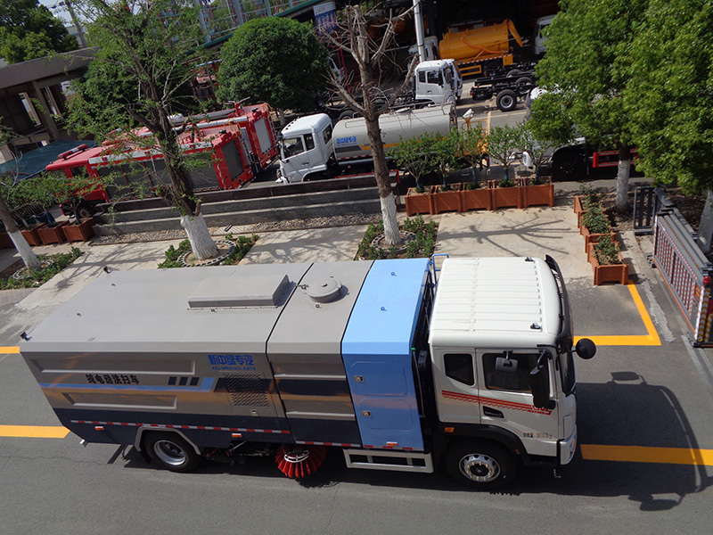 XZL5181TXSBEV型純電動洗掃車