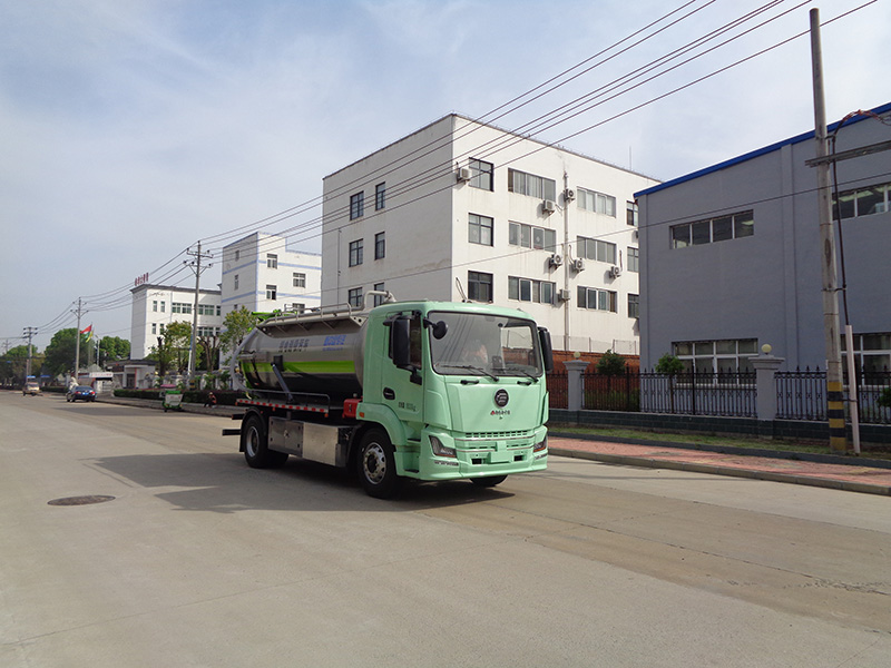 XZL5183GXWBEV型純電動(dòng)吸污車(chē)
